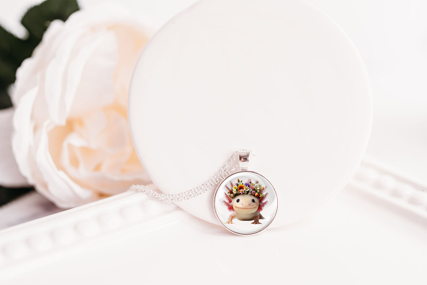 Axolotl Necklace With Flower Crown – Cute Kawaii Animal Pendant